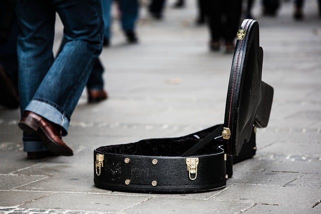 guitar case, street musician, donate